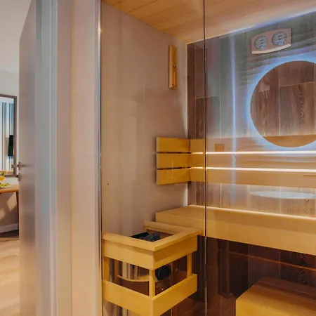 Platinum Adults * 스클라르스카포렘바